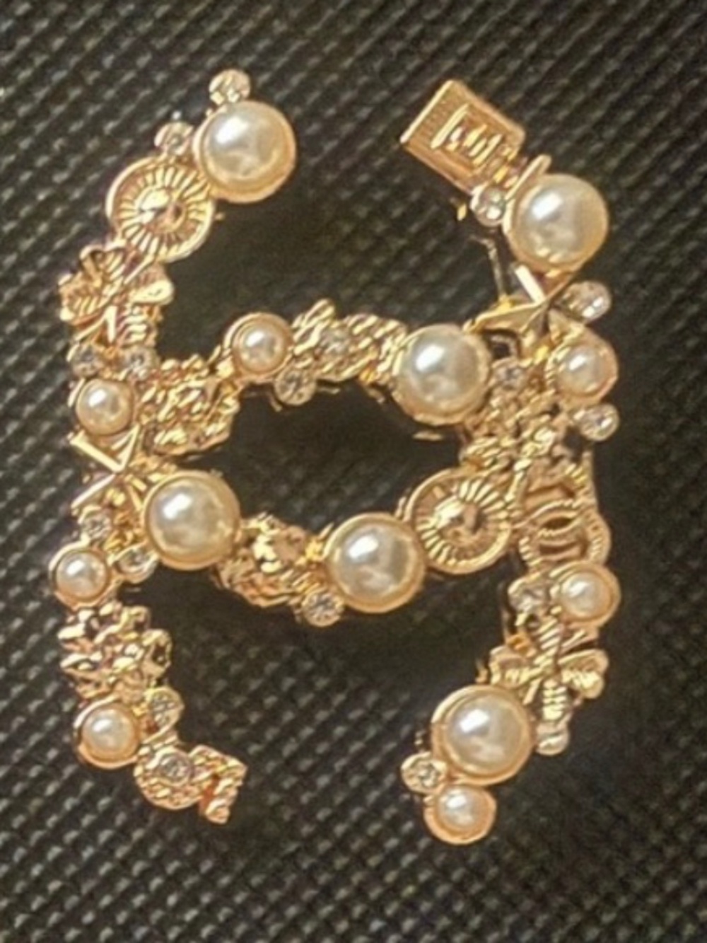 Chanel Gold Classic Pearl Crystal Cc Logo Pin Brooch - Picture 5 of 7